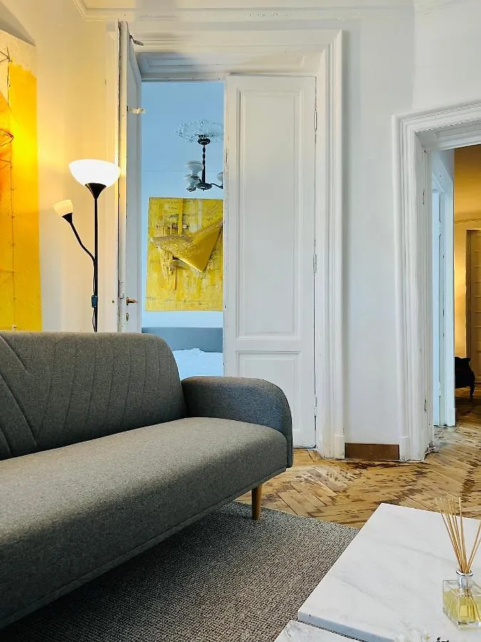 Sada Art Gallery Apartment Bukarest 0*,  Románia